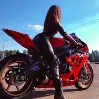Профилна снимка на EmiliaXLove
