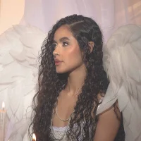 alizza_'s Avatar Photo