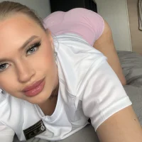 YourSexyNicole's Profile Pic