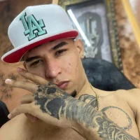 theSkinny8inch's Profile Pic