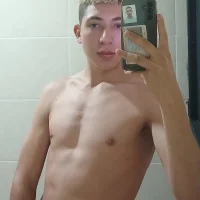 Elbebe18's Profile Pic