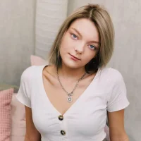 AbbyStonem's Profile Pic