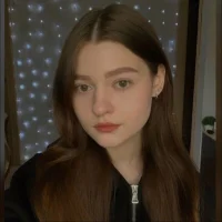 JuliaLxve's Profile Pic