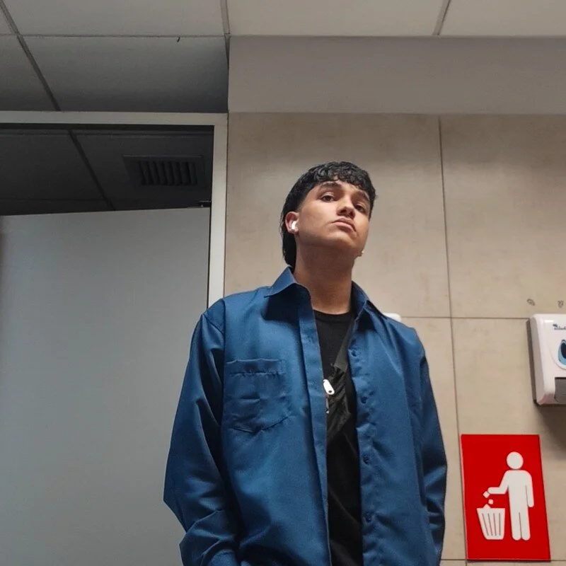 MmLrez profile photo