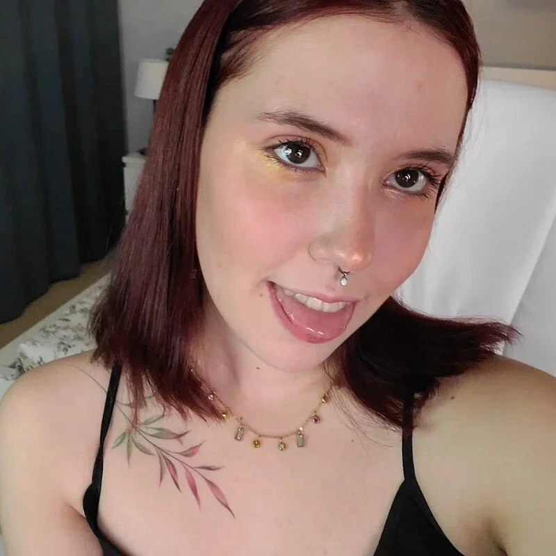 ember_lune profile photo