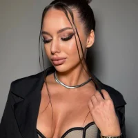 QueenGelik's Avatar Pic