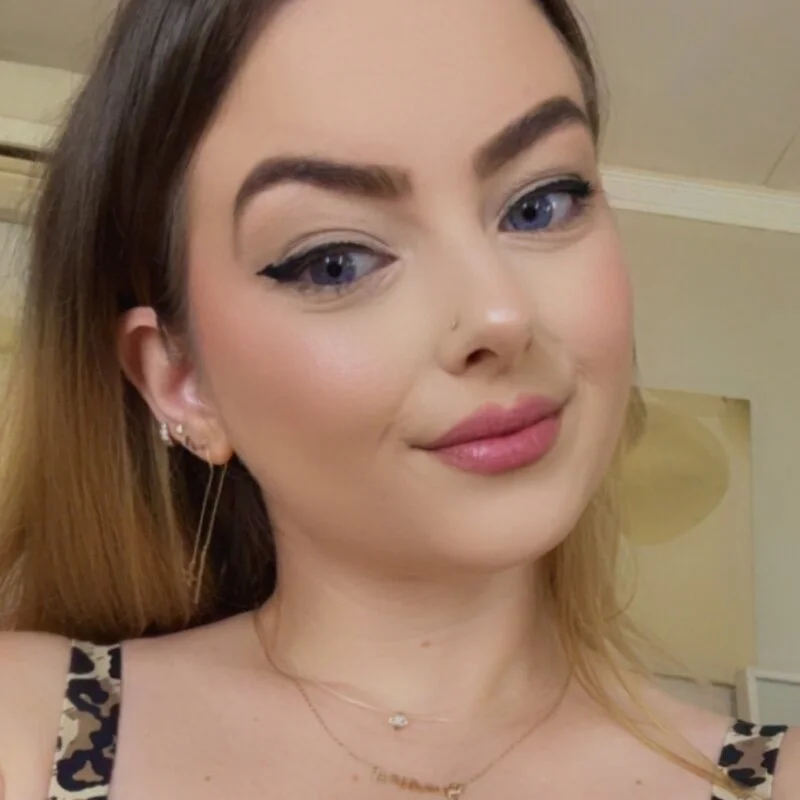 Erryka live cam profile