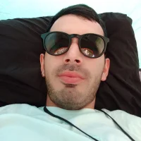 Mlo69 Φωτ, Προφίλ