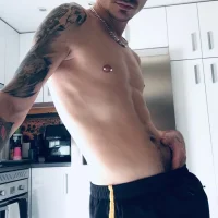 รูปโปรไฟล์ของ romanianboyhot