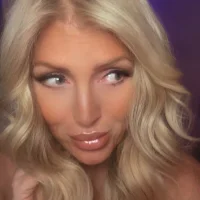 Curvy-Jenna's Avatar Pic