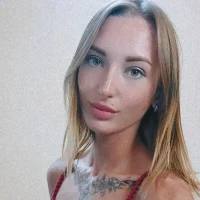 FeralBerry18 avatar - live cam performer on MySuperHot