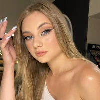 MavisBensons's Profile Pic