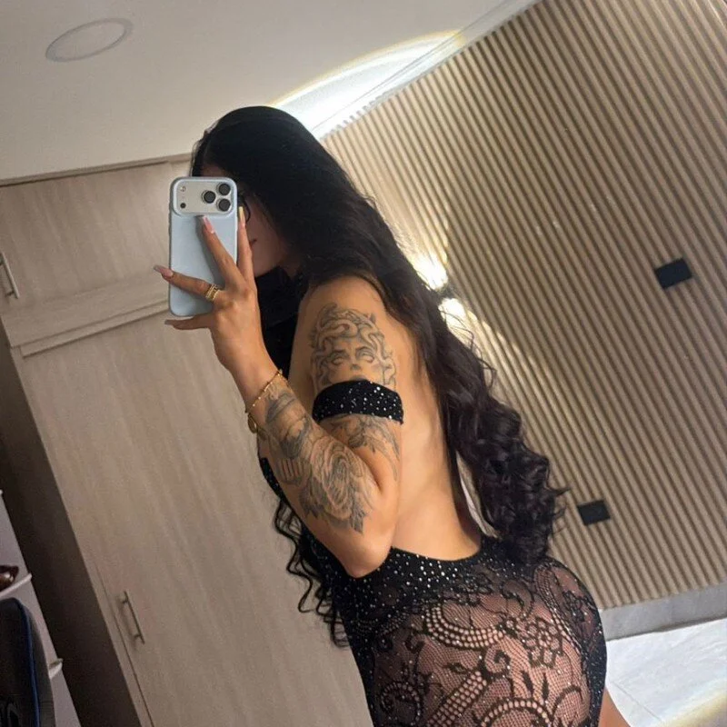 Sarasanders_4's nudes and profile