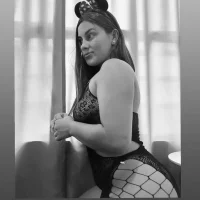 lamonasalmahayek's Profile Pic