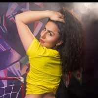 Scarrlet_Fox7 এর প্রোফাইল ছবি