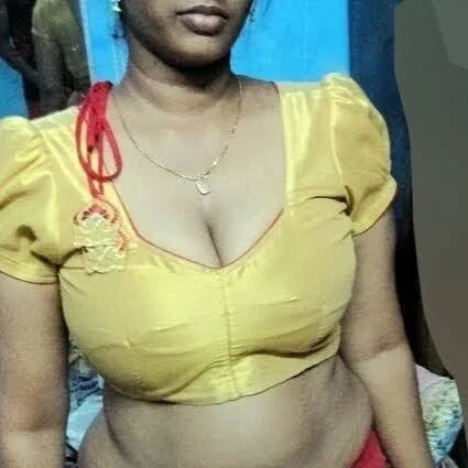 Tamilhot_nithiya profile photo