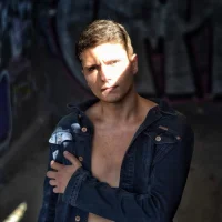 Binos1's Profile Pic