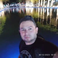 rene1702's Profile Pic