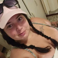 Slika avatara modela PinkNailsLive