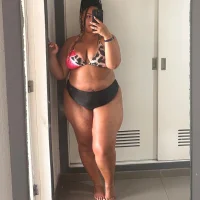 Curvy_Zia97's Avatar Pic