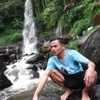 Ezaaja's Profile Pic