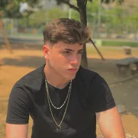 Lii344354's Profile Pic