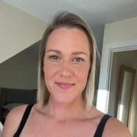 Ella37_XOX's Profile Pic