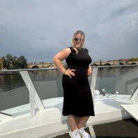 AvaWonderland's Avatar Pic