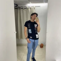 yestinval's Profile Pic