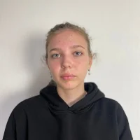 Gambar Profil KarolinJordan