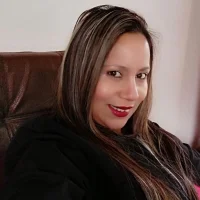 fen-michell's Profile Pic