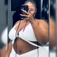 CurvyCocoxxx's Avatar Pic