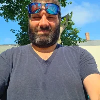 Makeucumm82's Avatar Photo