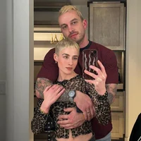 SaintlyEnvelope's Profile Pic