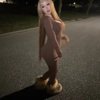 valeriewalker98's Profile Pic