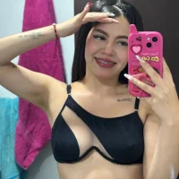 Ninablazee_'s Profile Pic