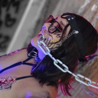 Laura_takint live cam model from Colombia