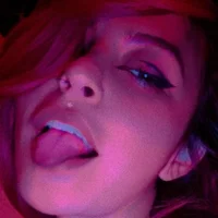 RoxanePetit's Profile Pic