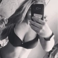 LivelyCute's Profile Pic