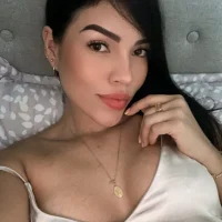 Gambar Profil Eloise-Rose