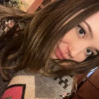 Vi_murmur's Profile Pic