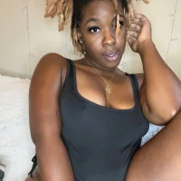 ErynMatthews's Profile Pic
