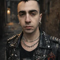 Danitroia's Profile Pic
