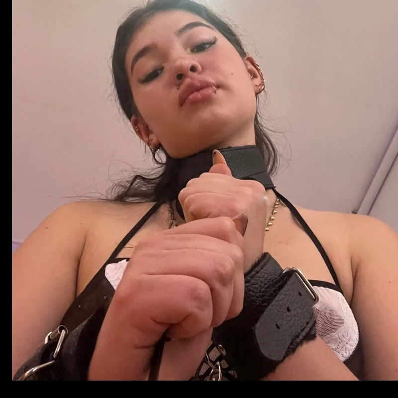 lilimini032 live cam profile