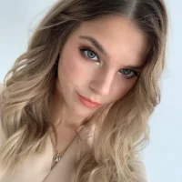 AmiaLee Φωτ, Πρ οφίλ