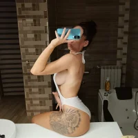 รูปโปรไฟล์ของ ElizabethRoseXO