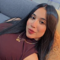 Gigi-bom's Profile Pic