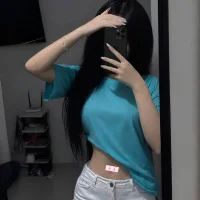 Yiyina_17 头像图片