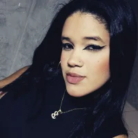 half_heart_789's Avatar Pic