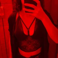 Yara_OFC Φωτ, Προφίλ